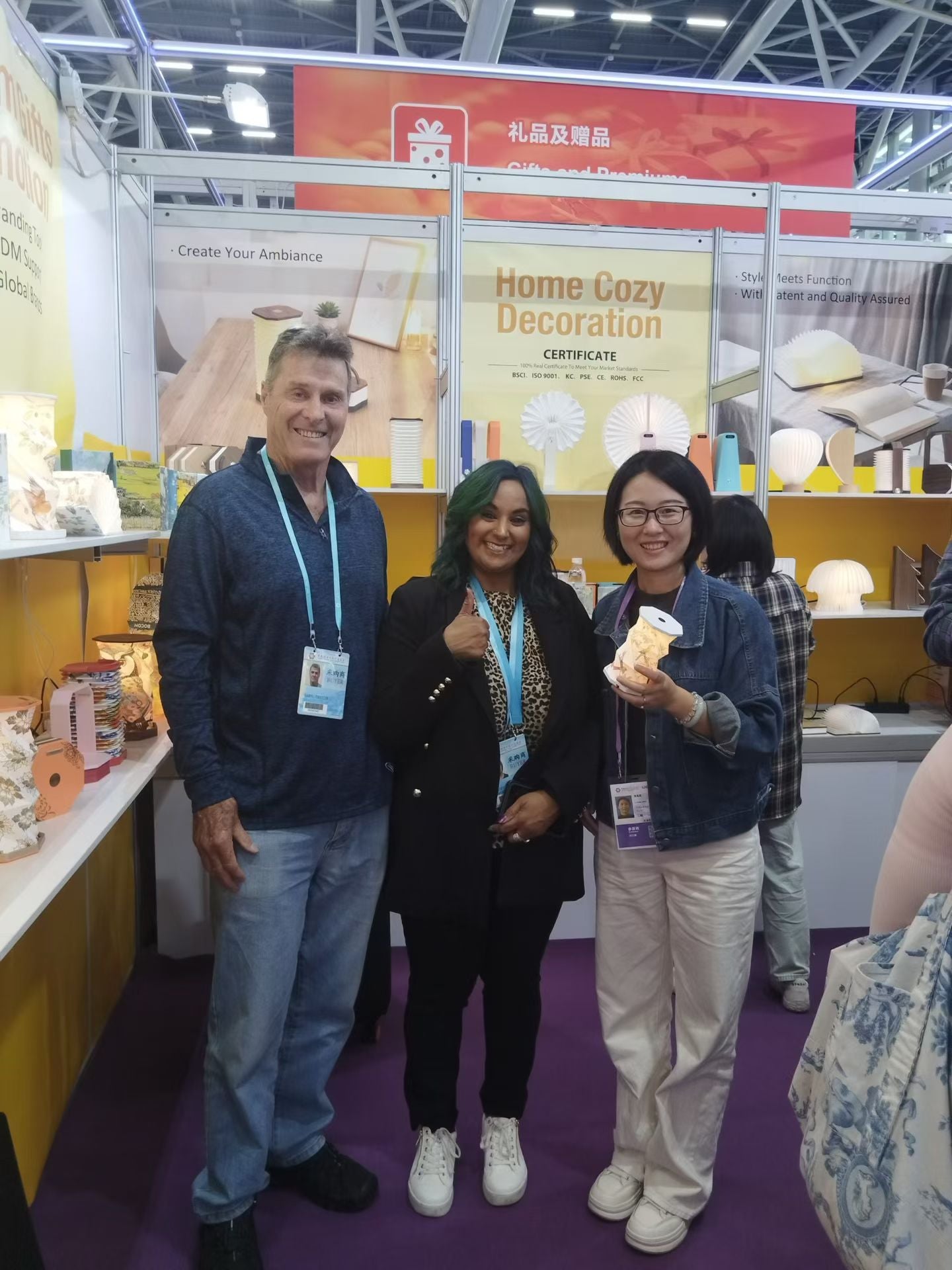 Book Lamp vs Traditional Lamp: Which One Sells Better in Retail and Gift Market