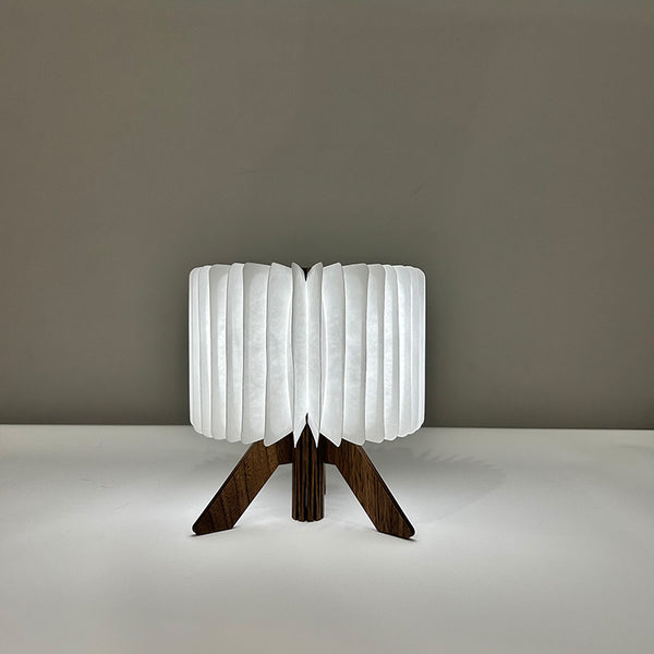 R table lamp